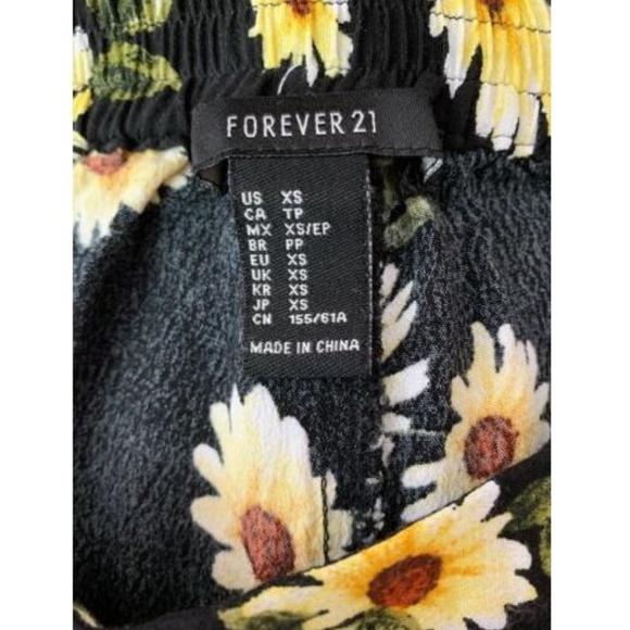 Black Rayon Daisies Daisy Print Floral Soft Shorts - Picture 3 of 3